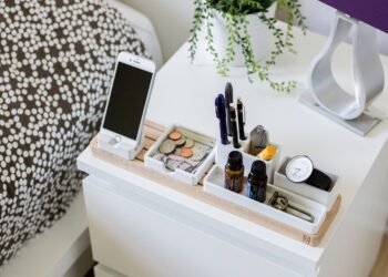bedroom, white, table